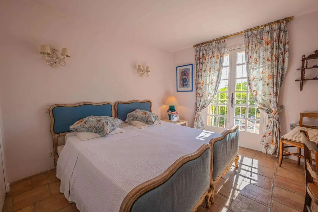 Chambres - Villa de Luxe avec Vue Mer à Grimaud