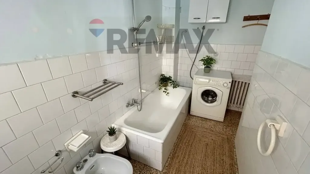 Salles de bain - Spacious Apartment with Balcony in Lovere