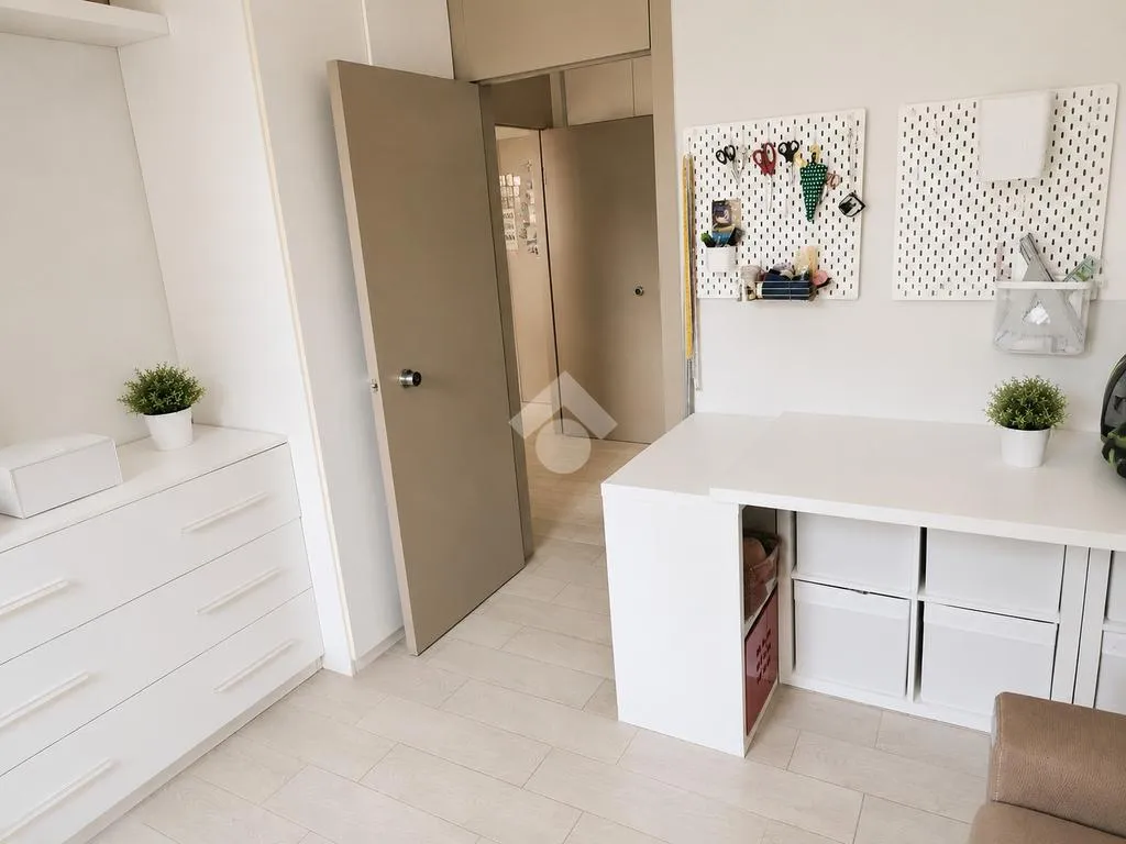 Studio - Appartamento con loggia e affaccio sul verde a Basiglio