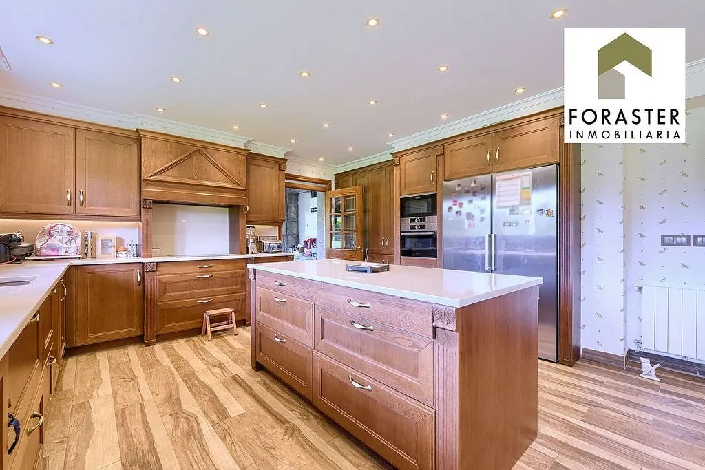 Cuisine - Chalet with Pool and Terrace in Loiu