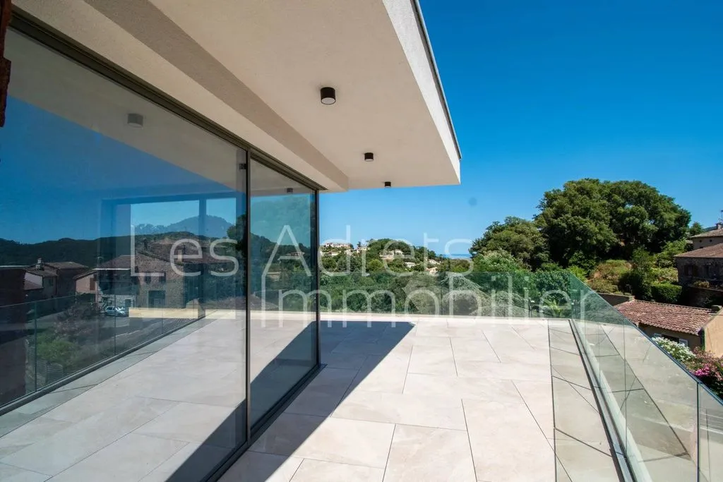 Terrass - Luxury Apartment with Pool in Les Adrets-de-l'Estérel