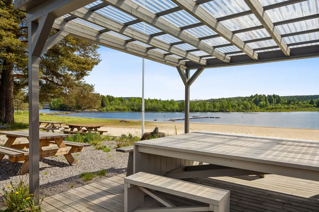 Terrasse - Modern Holiday Home with River View near Oslo