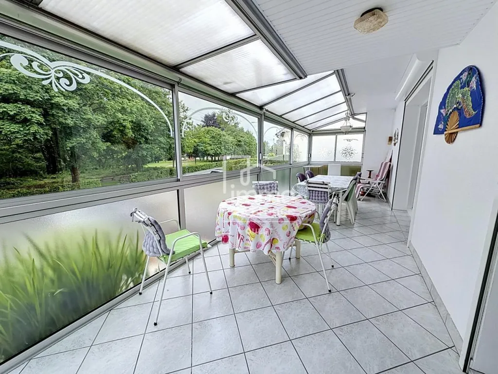 Terrasse - Pavillon avec Véranda sur Mayenne