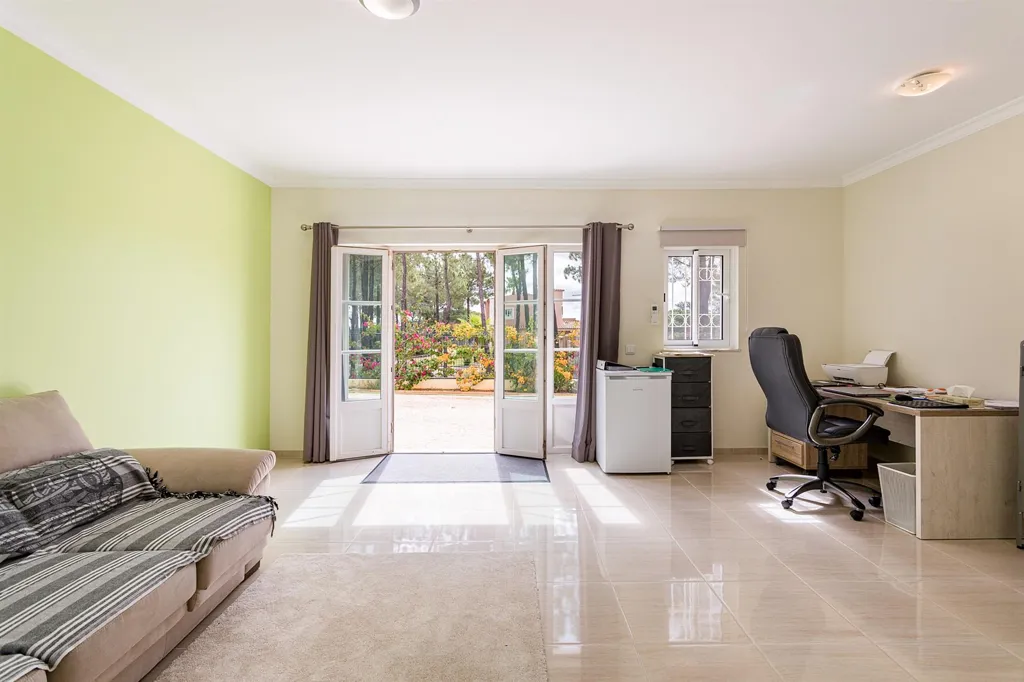 Living Room - Detached House with Pool in Loulé, Portugal