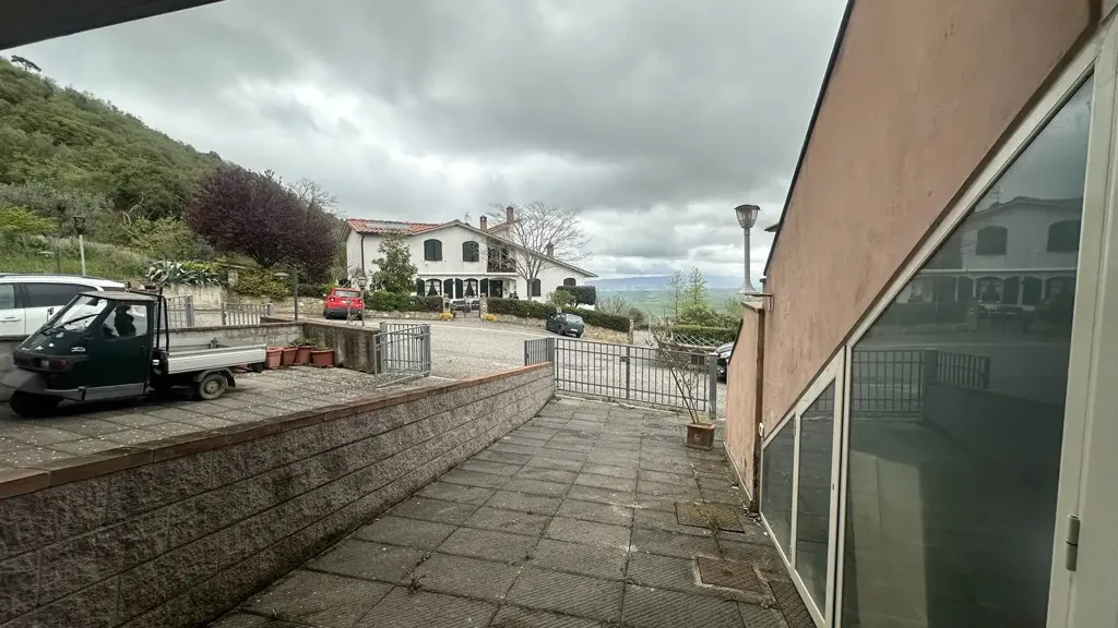 Välivaade - Prestigious Apartment with Garage in Montecatini Val di Cecina