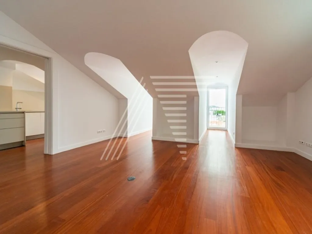 Toad - Luxury Apartment with En Suite in Lisbon