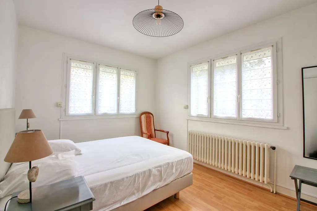 Chambres - Maison Familiale avec Terrasse à Antony