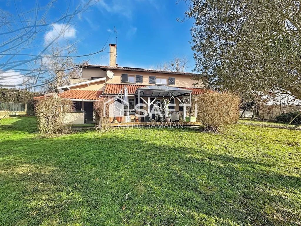 Aed - 1970s House with Pool in Garidech