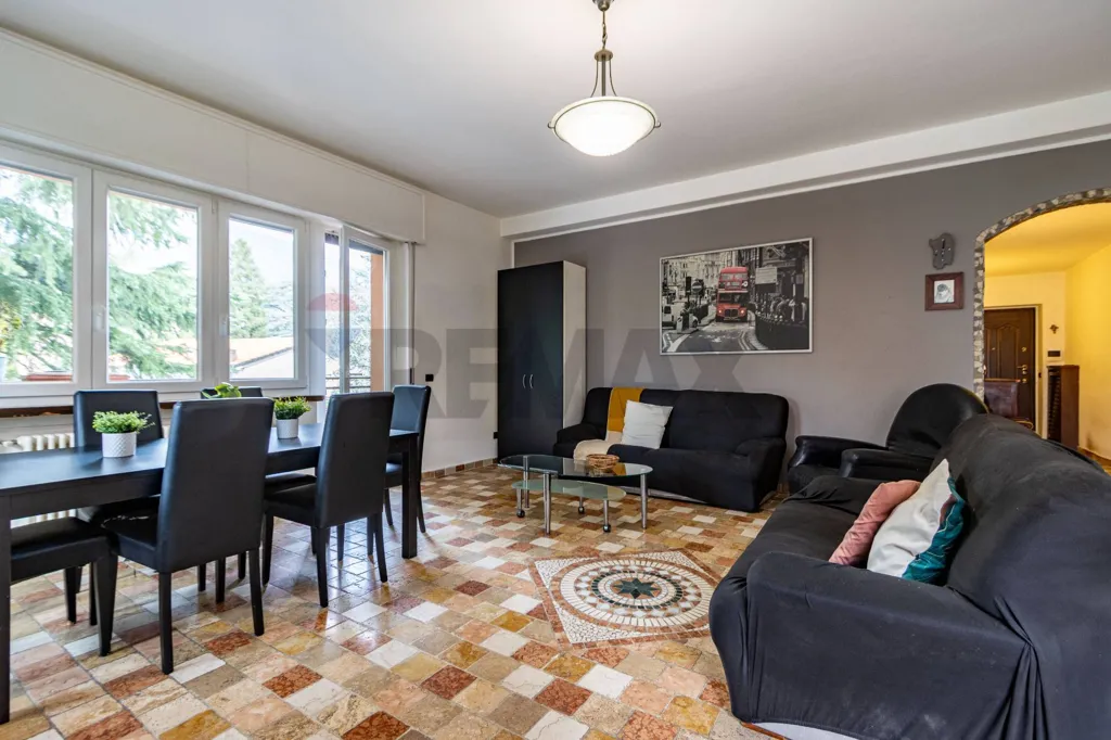 Dining Room - Apartment with Balcony in Erba Centre