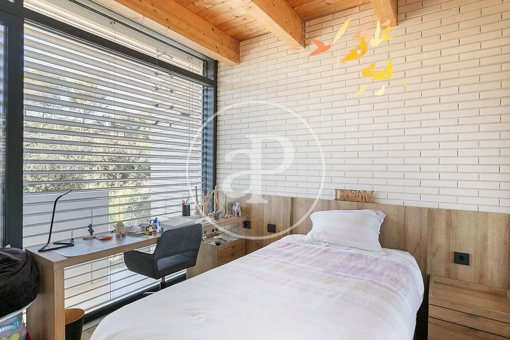 Chambres - Contemporary Villa with Pool in Begues