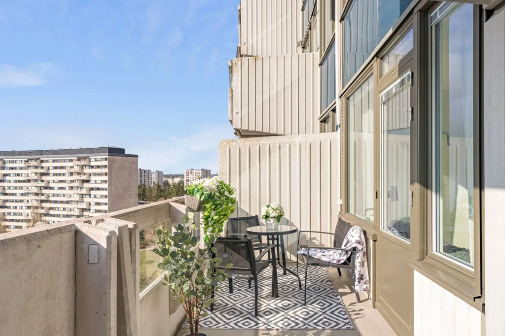 Balcon - Renovated Penthouse with Balconies in Grindtorp