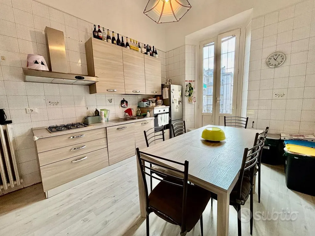 Kitchen - Period Apartment with Balcony in Florence