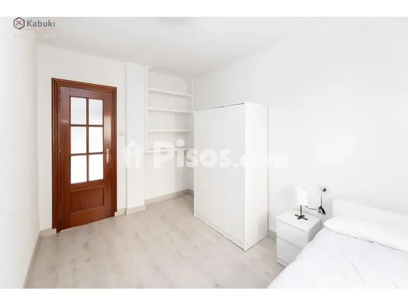 Magamistoad - Student-Friendly Flat with Balcony in Granada