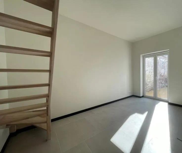 Maison Rénovée avec Terrasse à Orientation Ouest
