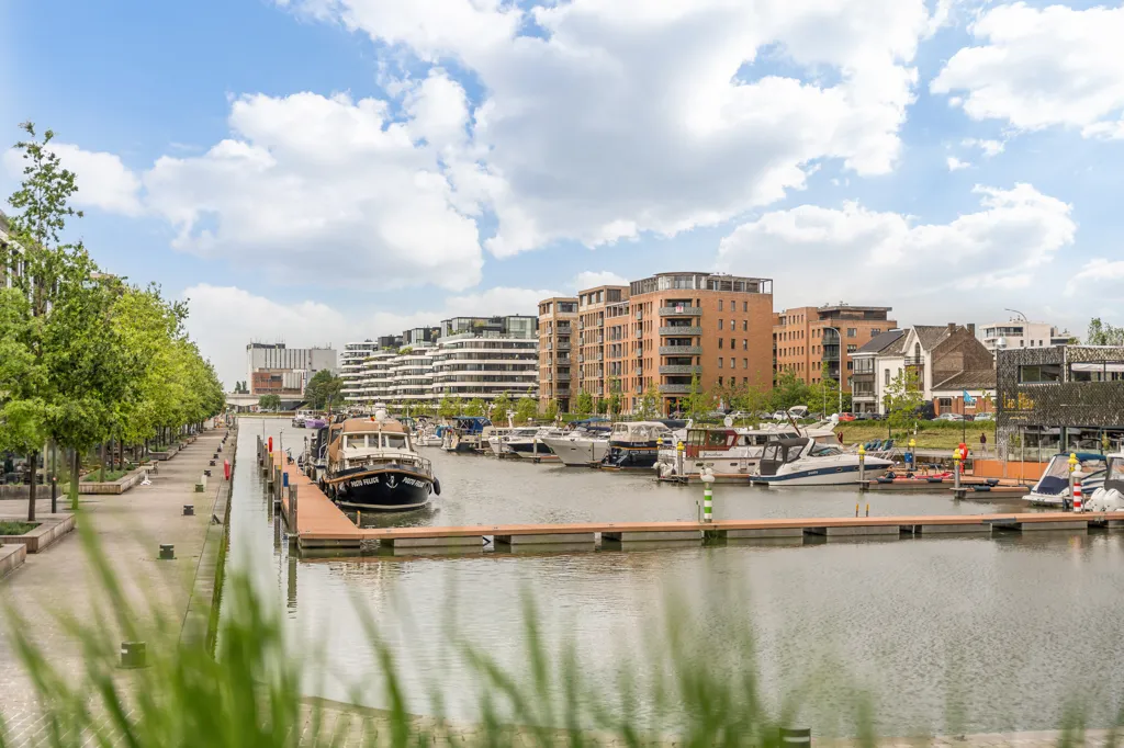 Appartement de luxe avec terrasse ensoleillée à Hasselt