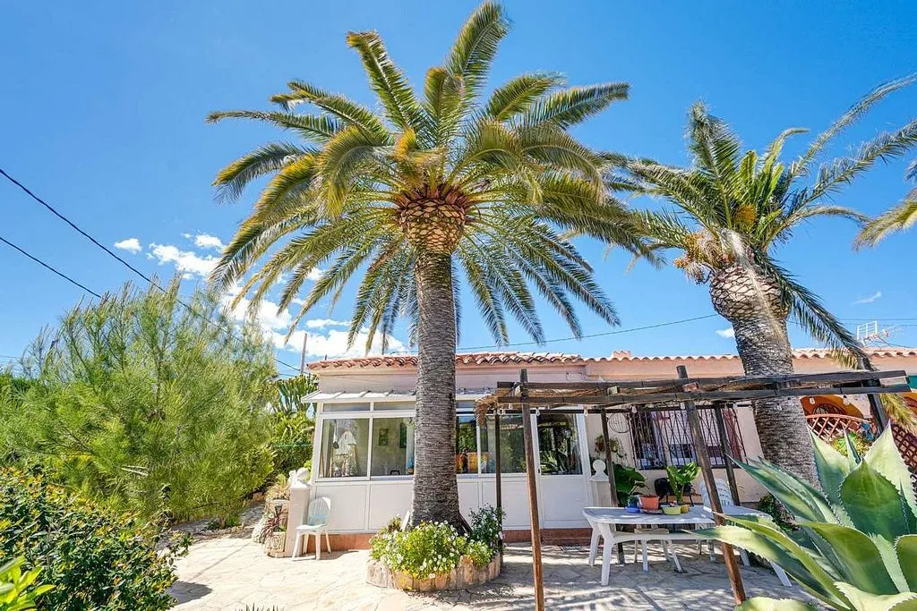 Exterior - Chalet with Pool and Terrace in Mont-Roig