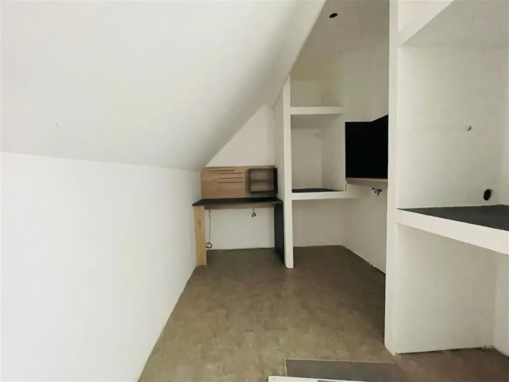 5-toaline maja asukohas Cambrai