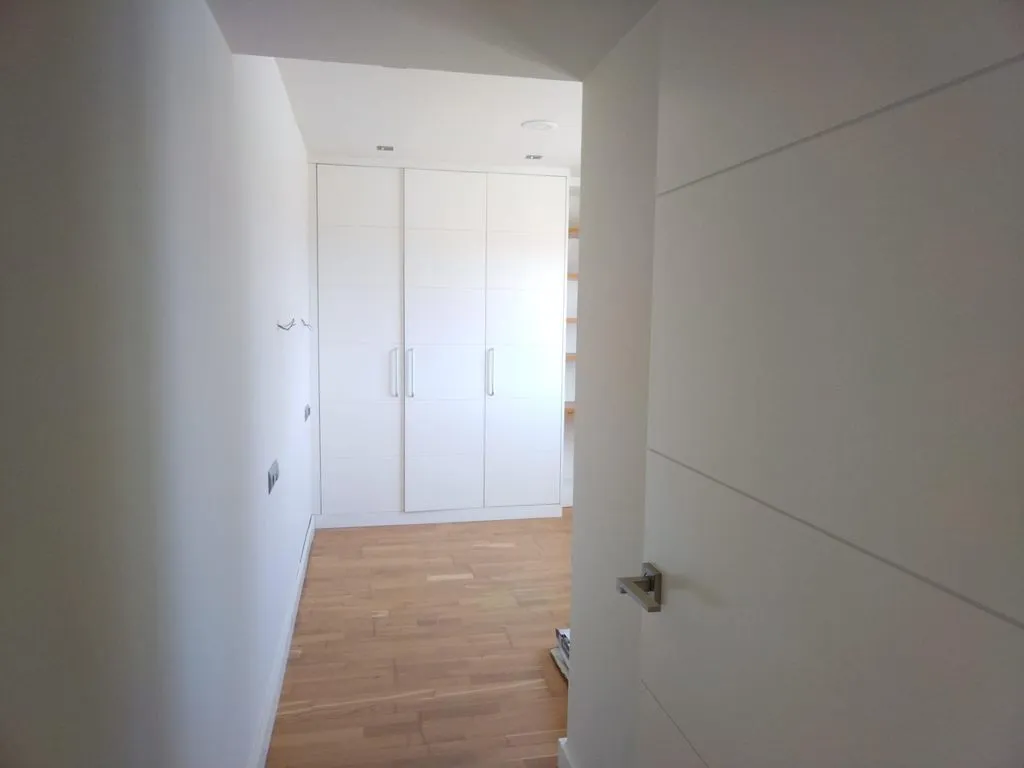 hallway_entrance