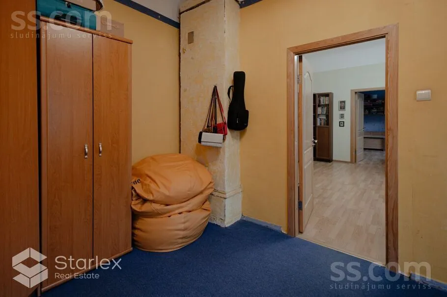 Appartement 4 pièces à Rīga
