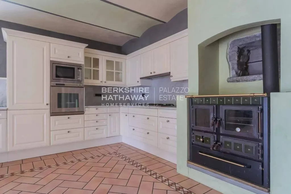 Cuisine - Lake View Villa with Garden in Tremezzina