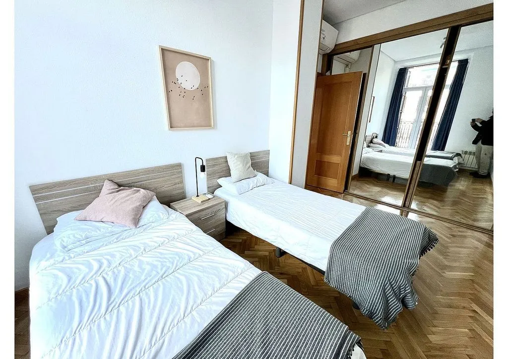Chambres - Furnished Flat with Balcony in Gran Vía