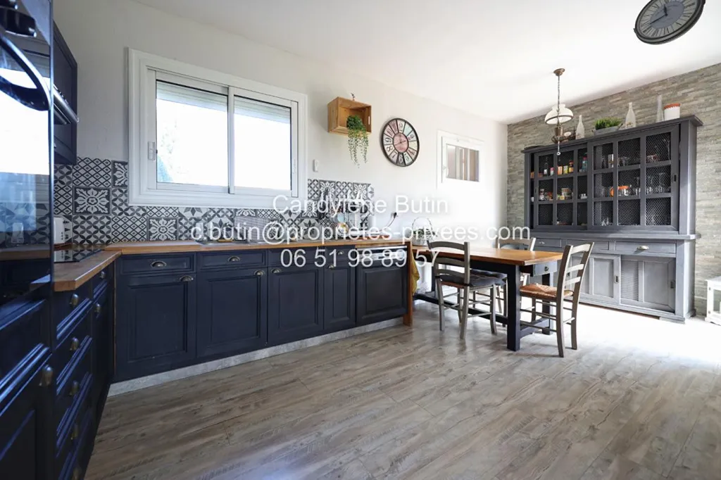 Cuisine - Villa Rénovée avec Piscine et Vue à la Clape