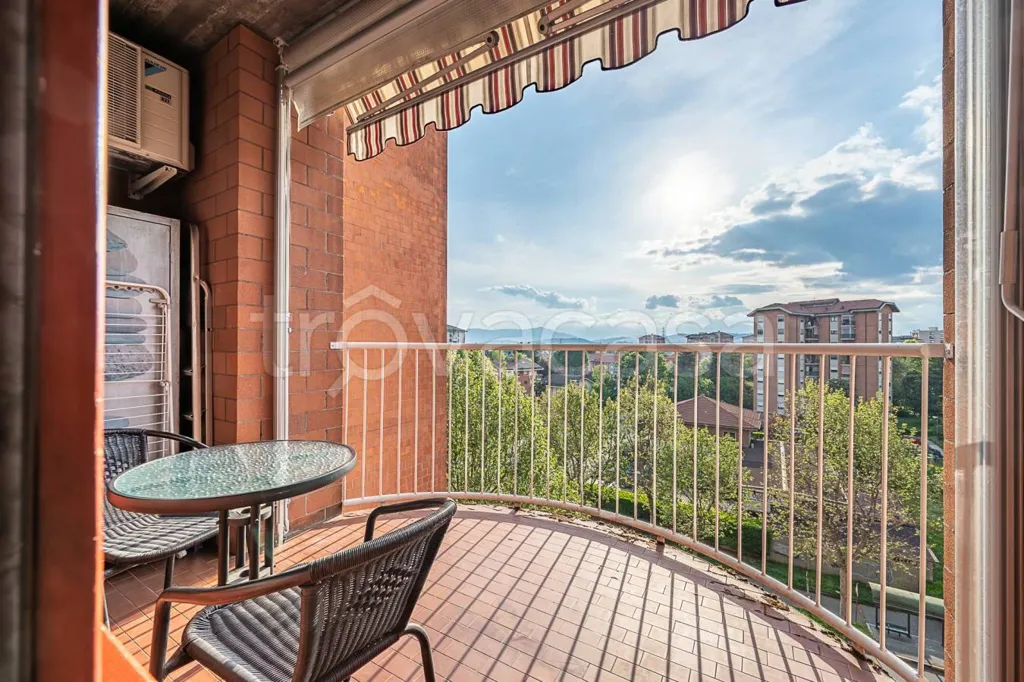 Balcon - Quadruplex with Garden and Panoramic View in Grugliasco