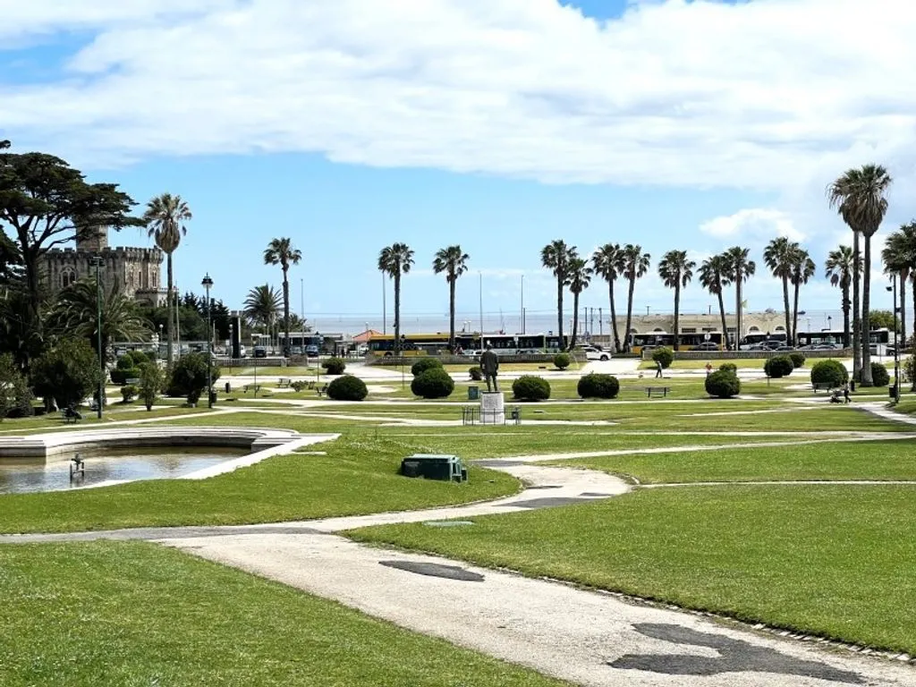 Luxury Flat with Pool in Estoril, Cascais