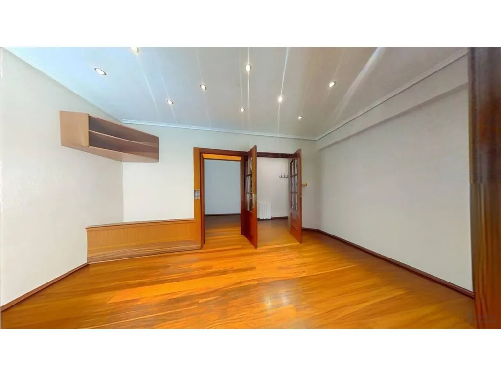 Elutuba - Modernised Flat with Metro Access in Bilbao