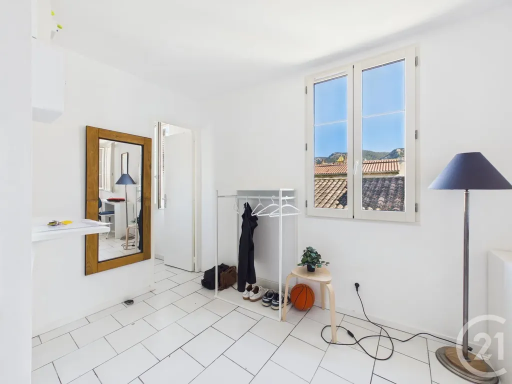 Stanze - Furnished Studio Apartment in Toulon