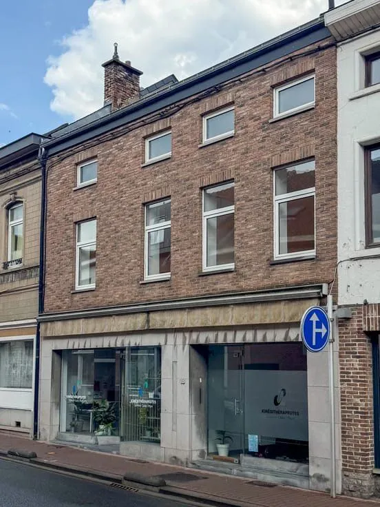 Extérieur - Appartement Rénové 3 Chambres au Centre de Perwez