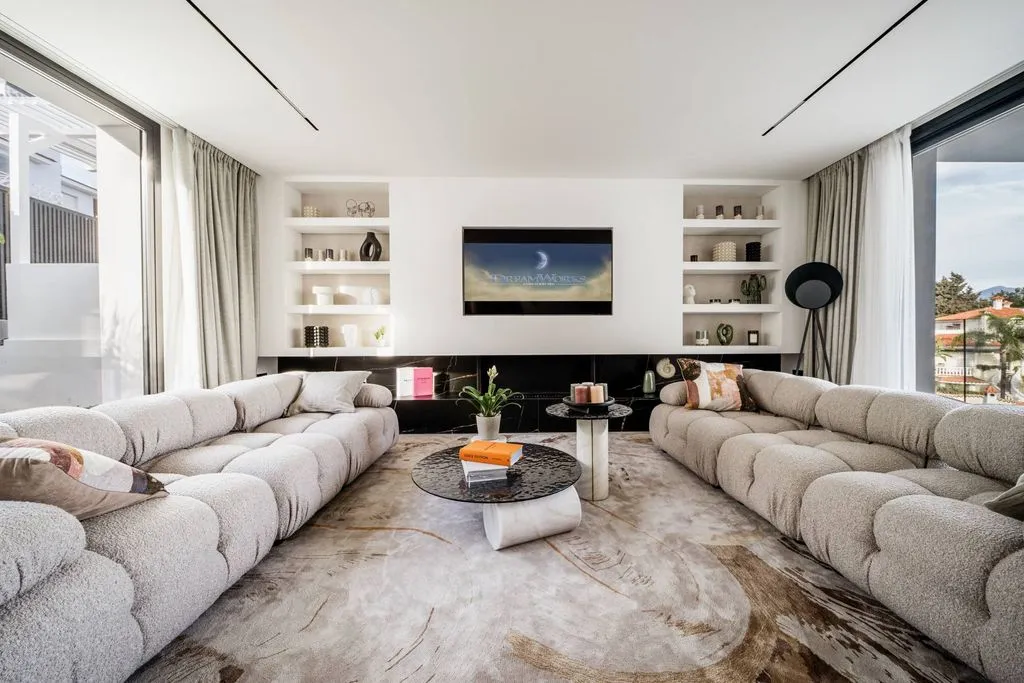 Elutuba - Luxury Villa with Mountain View in Marbella