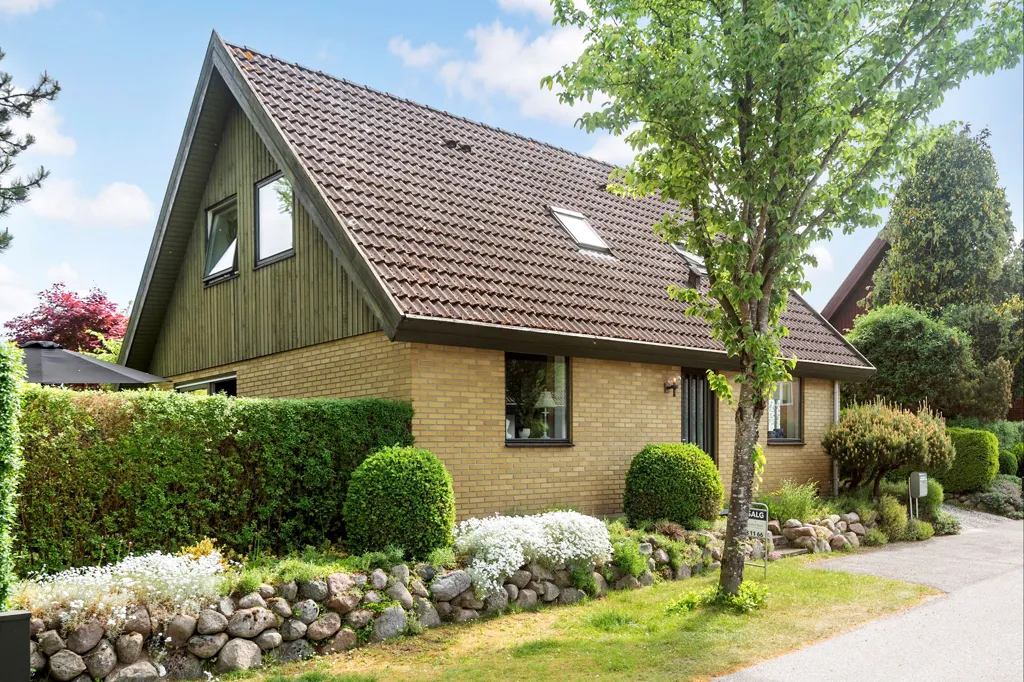 Välivaade - Villa with Garden in Secure Area