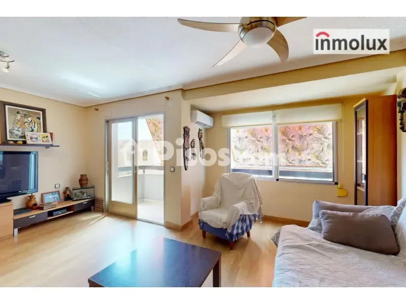 Séjour - Bright Apartment with Balcony in Carolinas Bajas