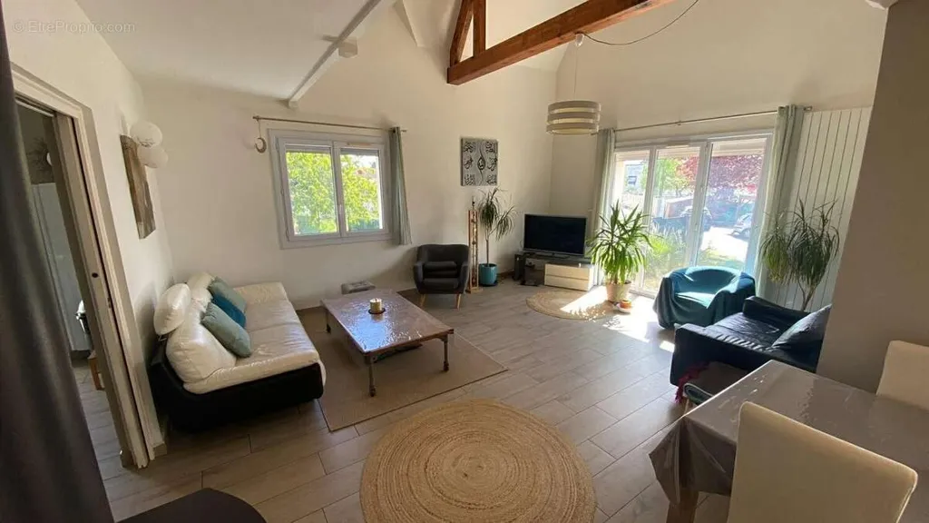 Séjour - Maison Rénovée avec Jardin à La Bazilière, Couëron