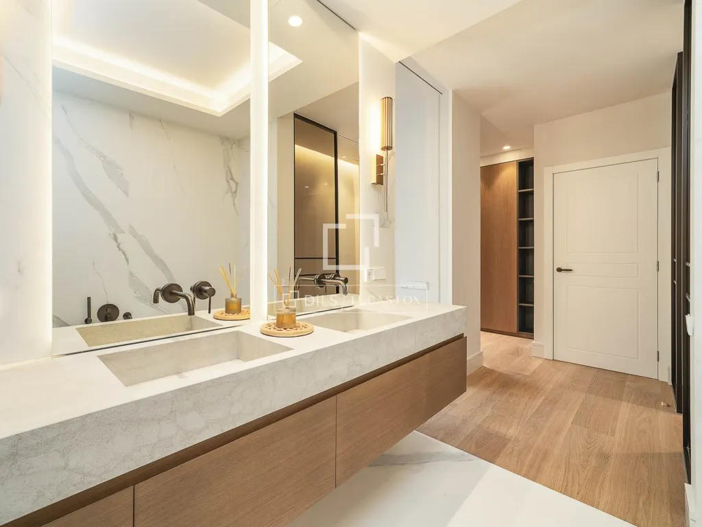 Salles de bain - Renovated Apartment with City Views in Eixample