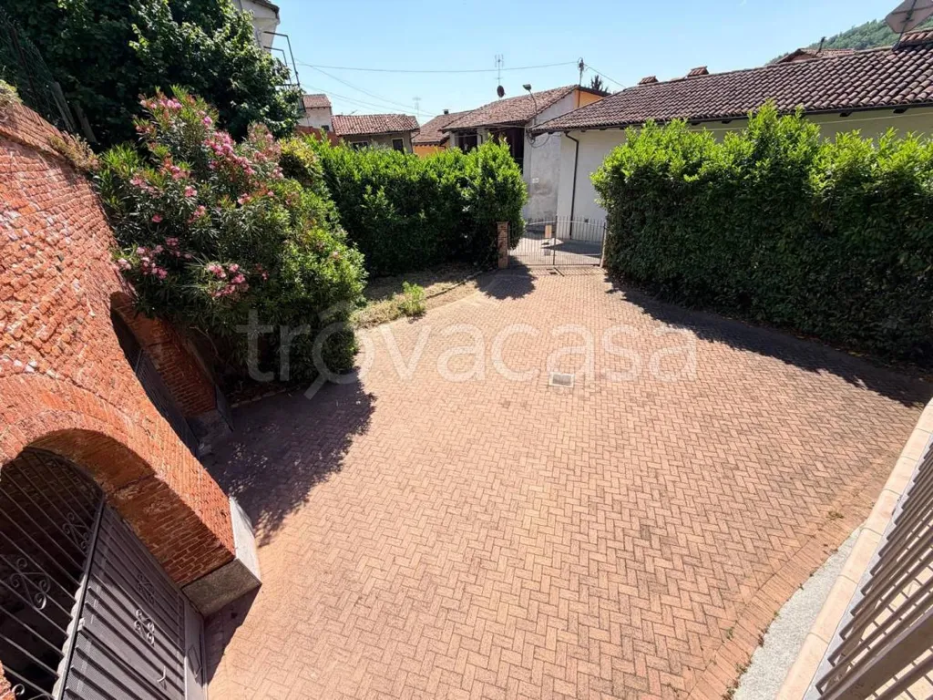 Jardin - Restored Villa with Private Garden in Corneliano d'Alba