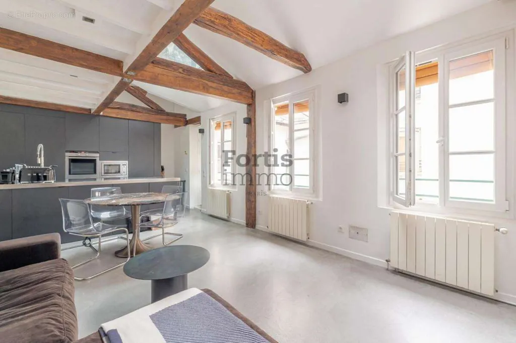 Elutuba - Duplex with Balcony in Paris 3ème