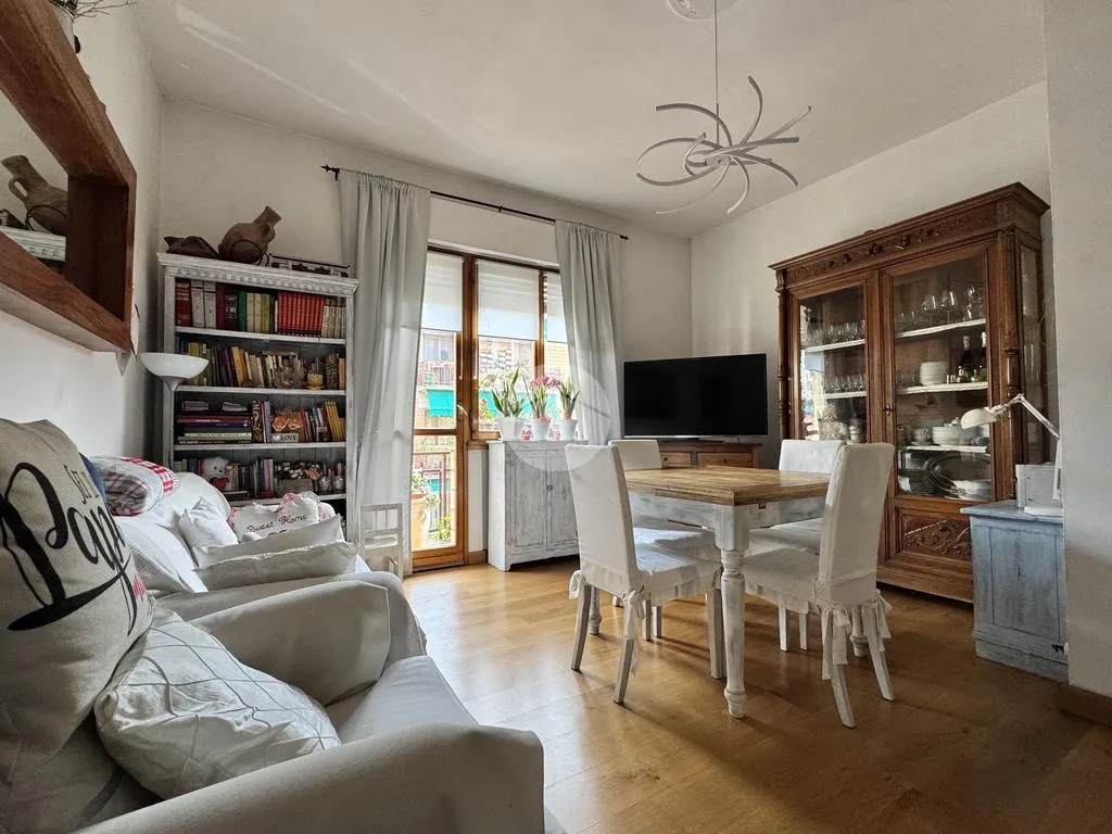 Séjour - Rustic-Style Apartment with Balcony in Florence