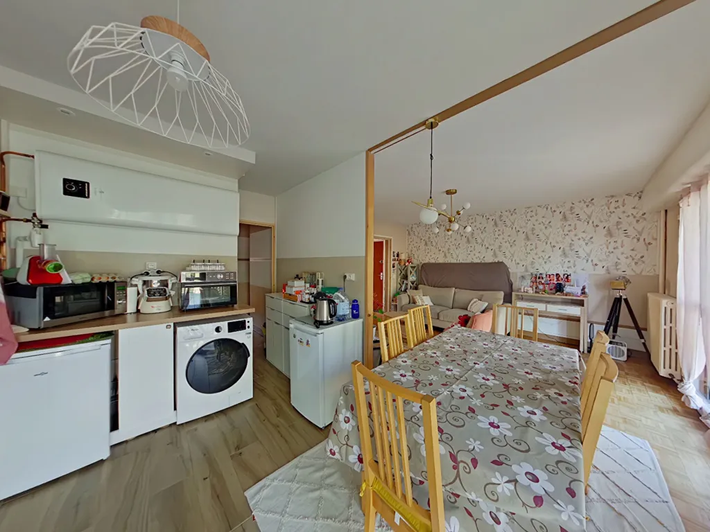 Cuisine - Appartement Rénové avec Parking à Châtellerault