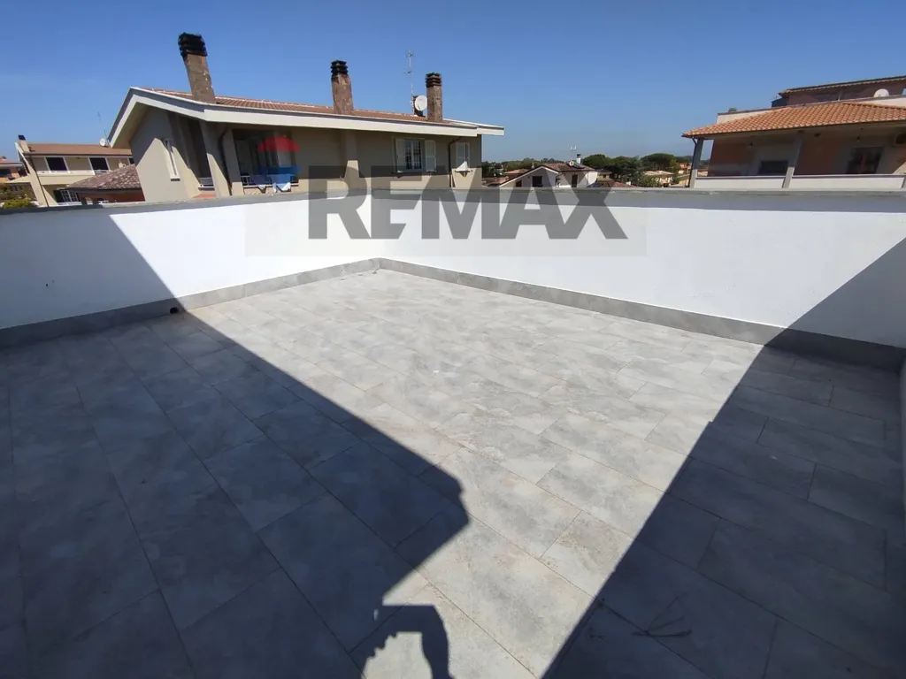 Terrass - Modern Villa with Garden in Anzio