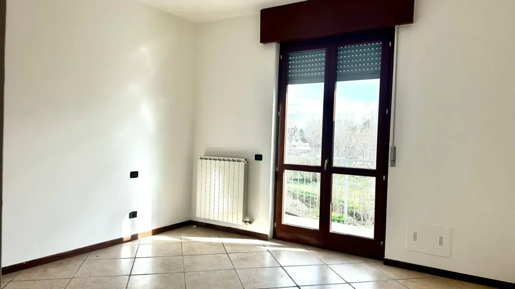 Toad - Triplex Apartment with Balconies in Mortara