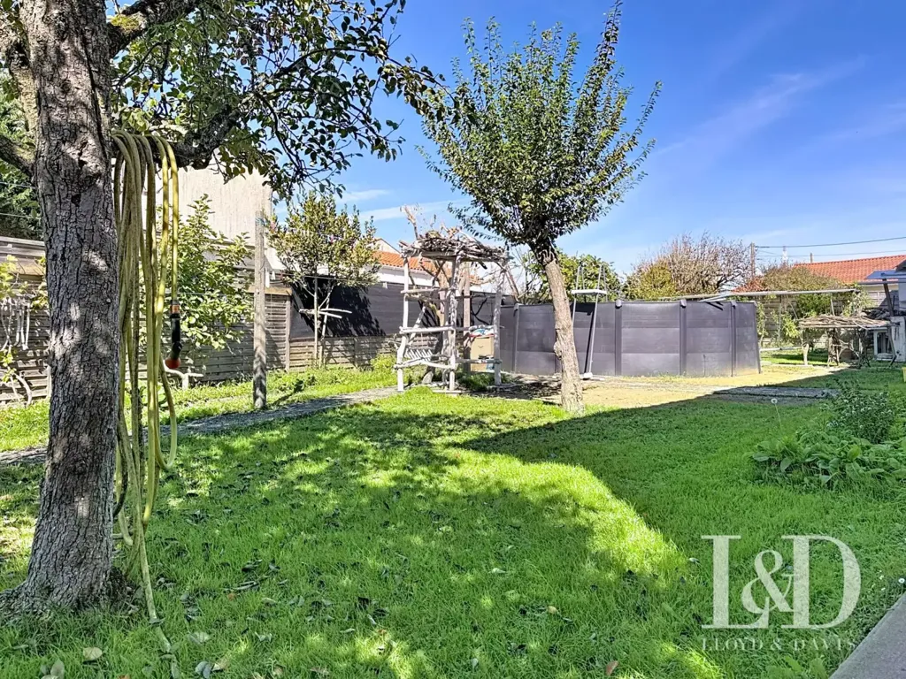Garden - Renovated House with Garden in Royan