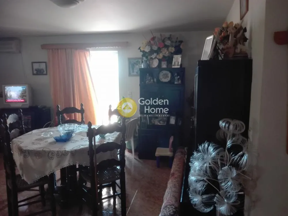Salle à manger - 7-Bedroom Building with Sea View in Anavyssos
