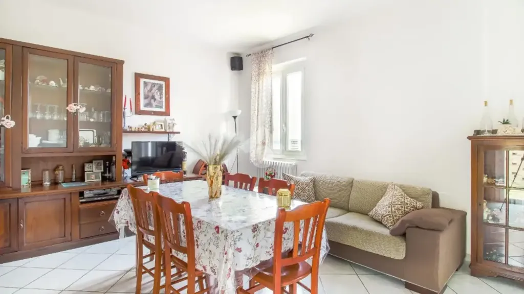 Dining Room - Rustic House with Garden in Sant'Elpidio a Mare