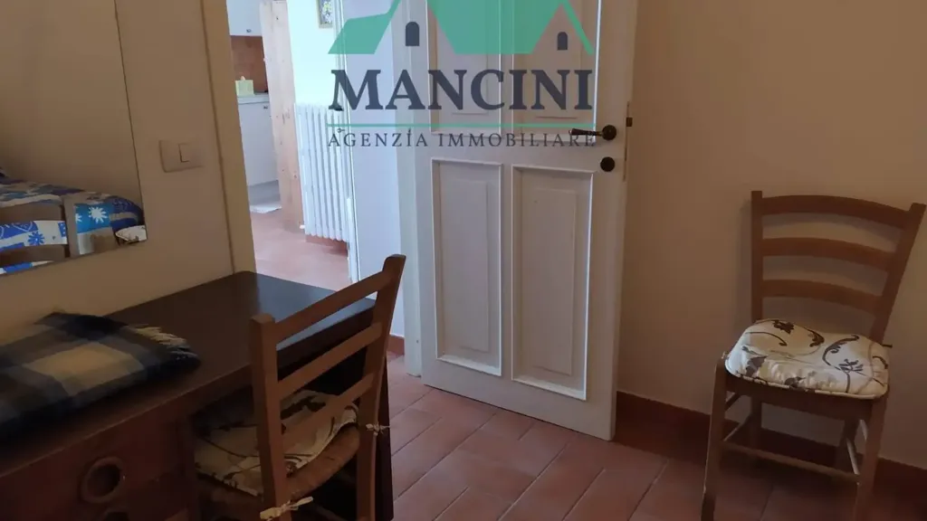 Chambres - Armed Trilocale with Garden in Jesi