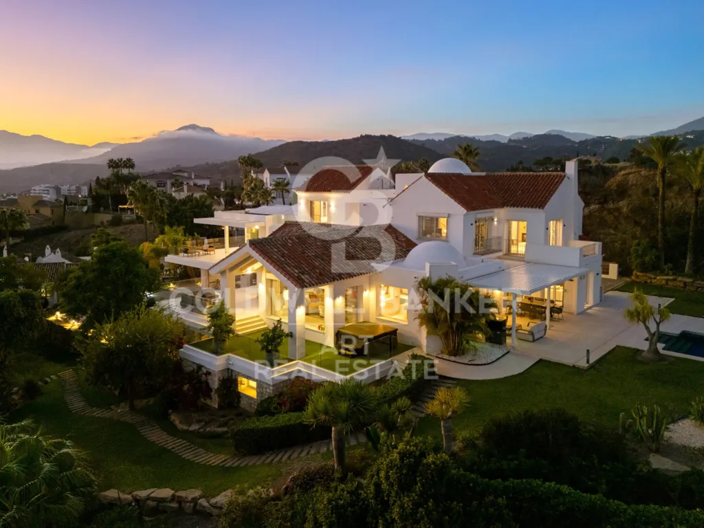 Välivaade - Contemporary Mediterranean Villa with Panoramic Views in Benahavís