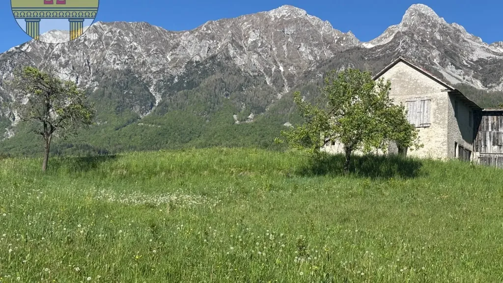 Außenansicht - Rustic House with Mountain View in Chies D'Alpago