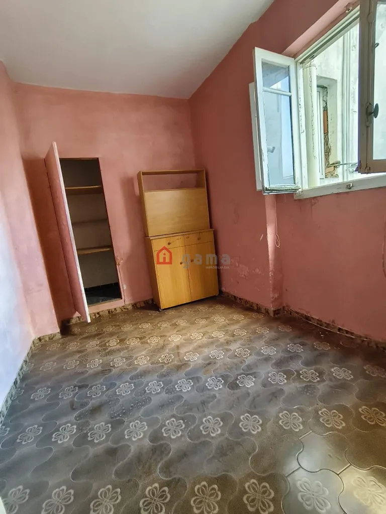 Rooms - Apartment with Renovation Potential in Onda