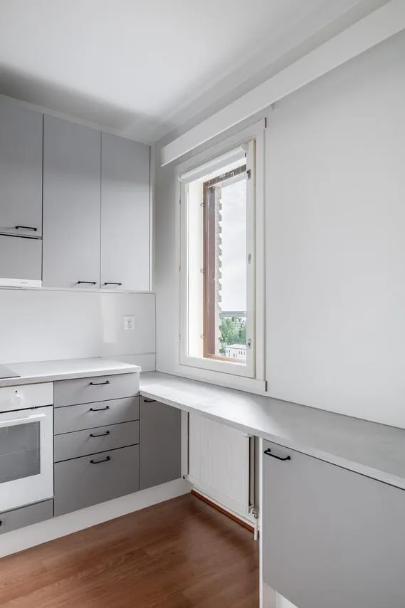 Köök - Apartment with Glazed Balcony in Vantaa
